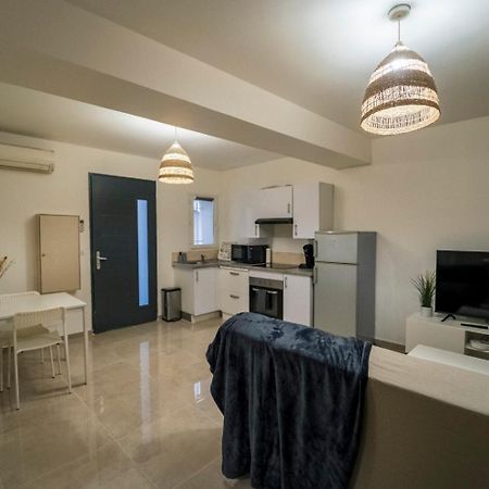 Appartement Des Carmes Nîmes Esterno foto
