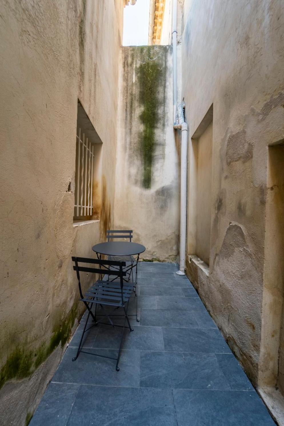 Appartement Des Carmes Nîmes Esterno foto